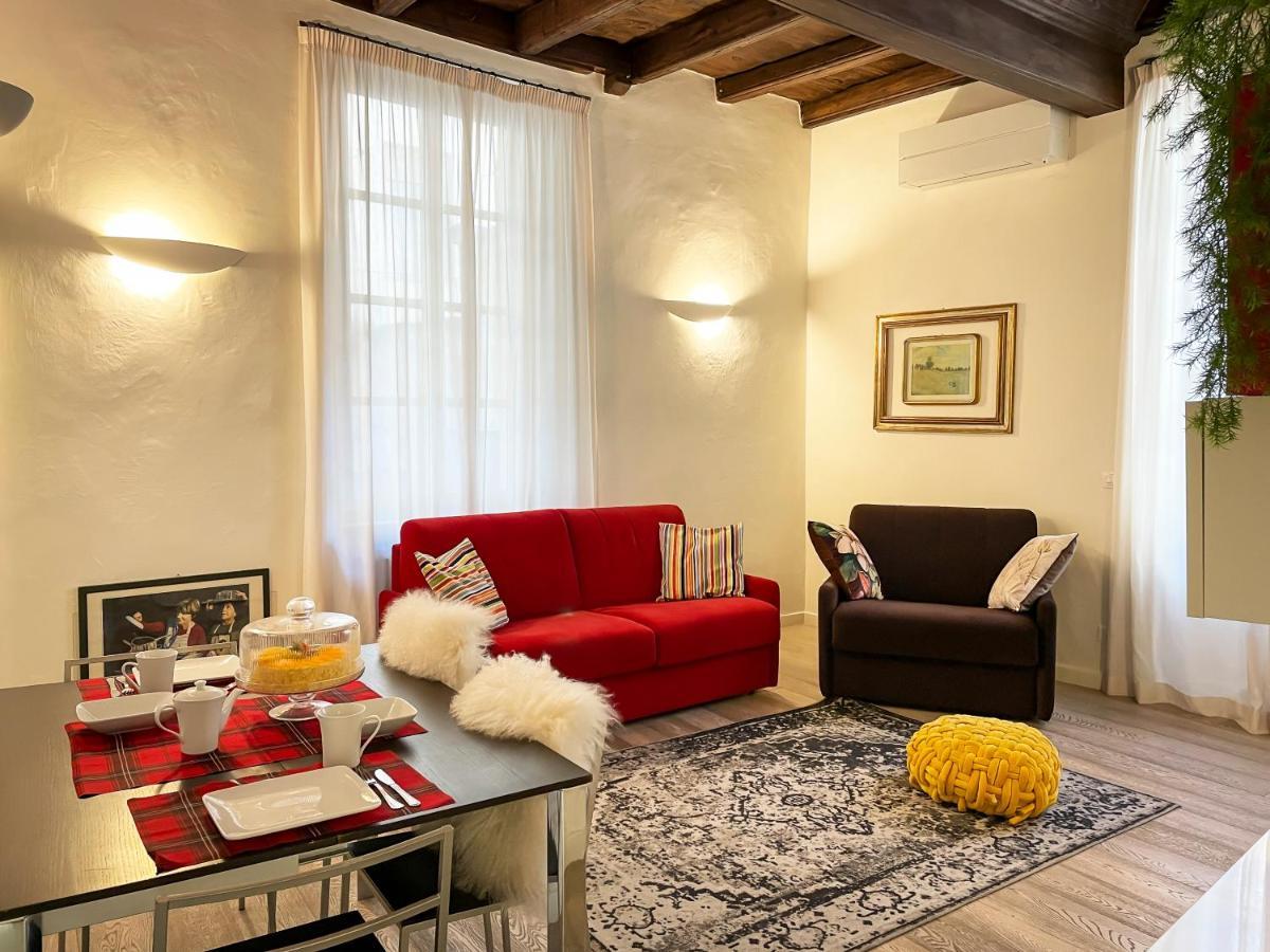 Luxrent Apartment Castello Турин Екстер'єр фото