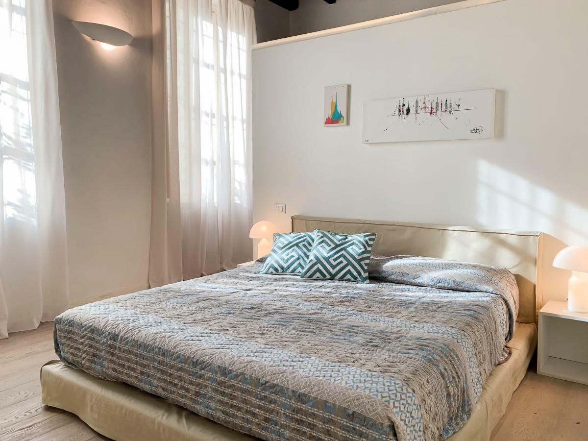 Luxrent Apartment Castello Турин Екстер'єр фото